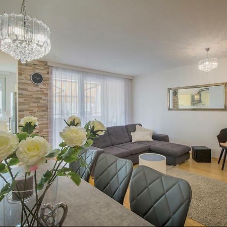 Apartment Montesa Zadar With Free Parking And Balcony Esterno foto