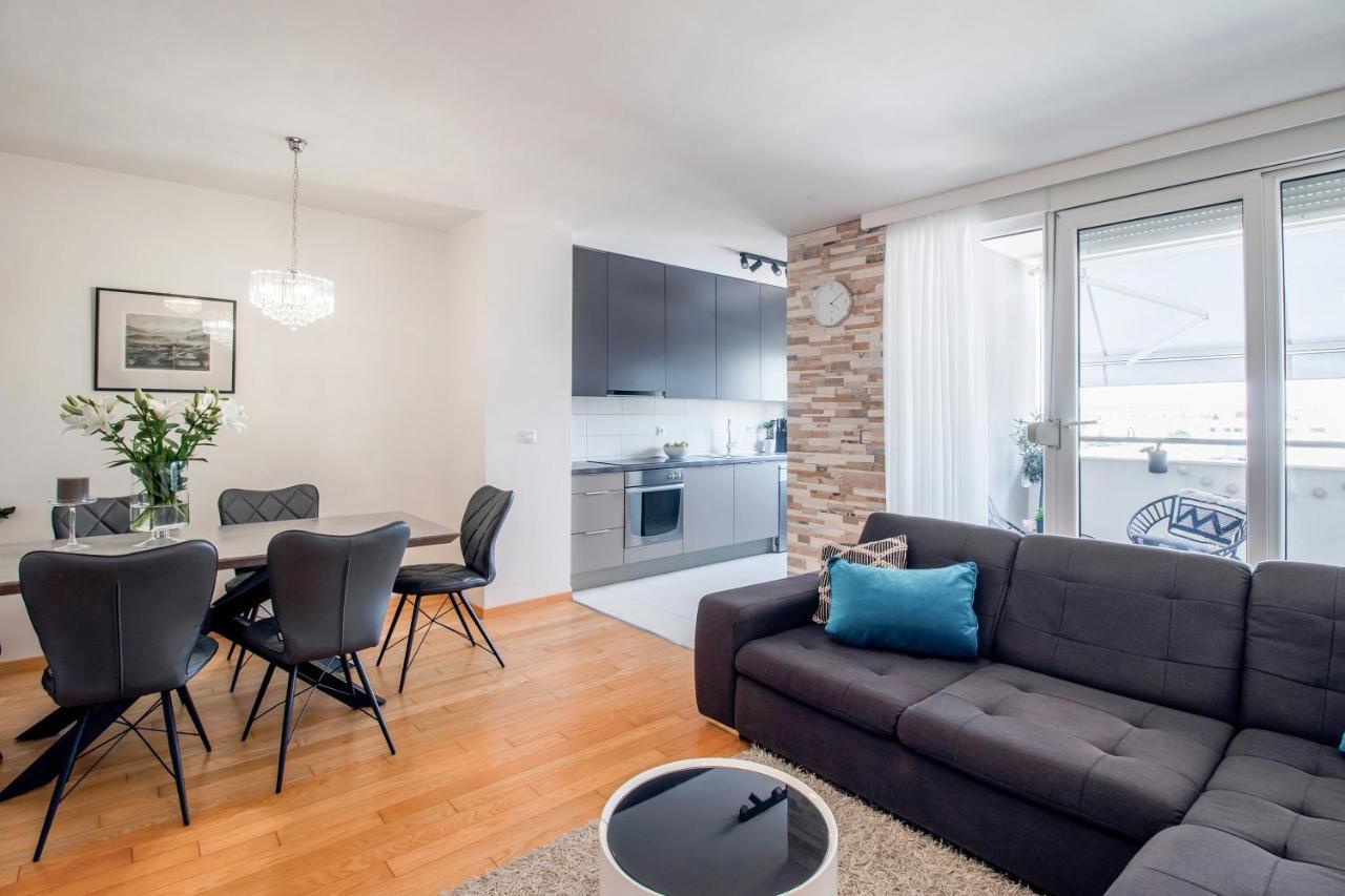 Apartment Montesa Zadar With Free Parking And Balcony Esterno foto
