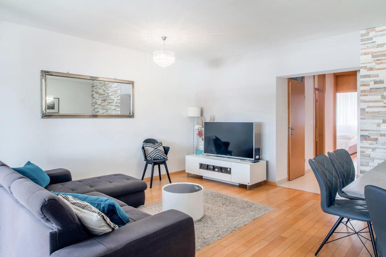 Apartment Montesa Zadar With Free Parking And Balcony Esterno foto