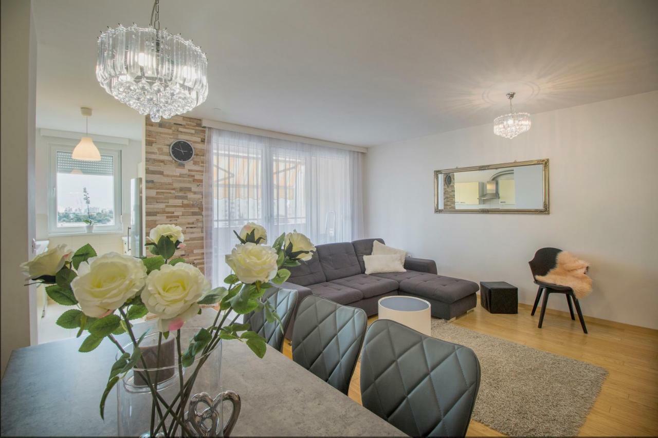 Apartment Montesa Zadar With Free Parking And Balcony Esterno foto